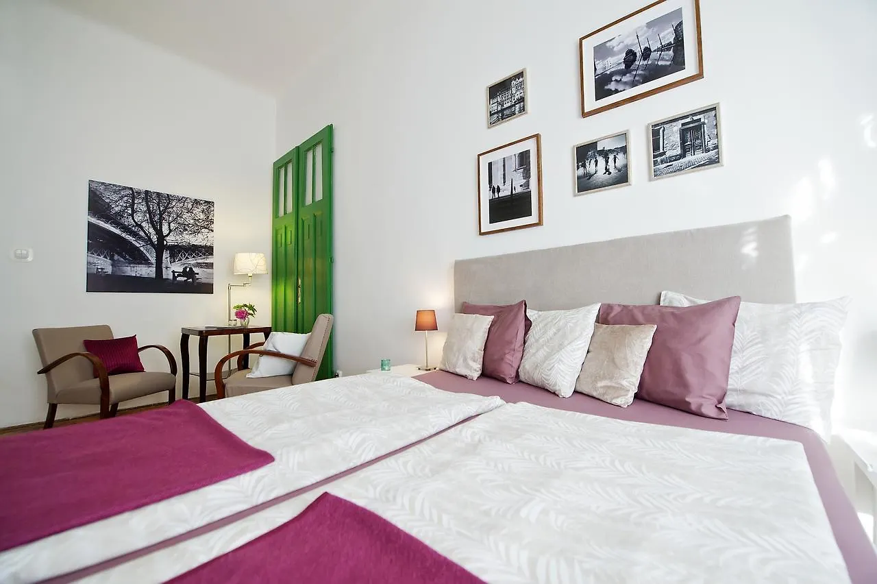 Green Door Family Apartment Budapešť