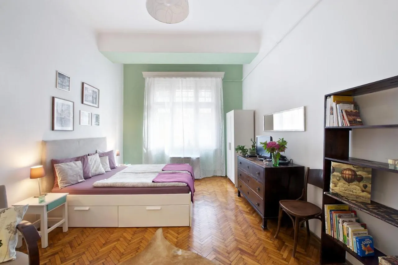 Green Door Family Apartment Budapešť